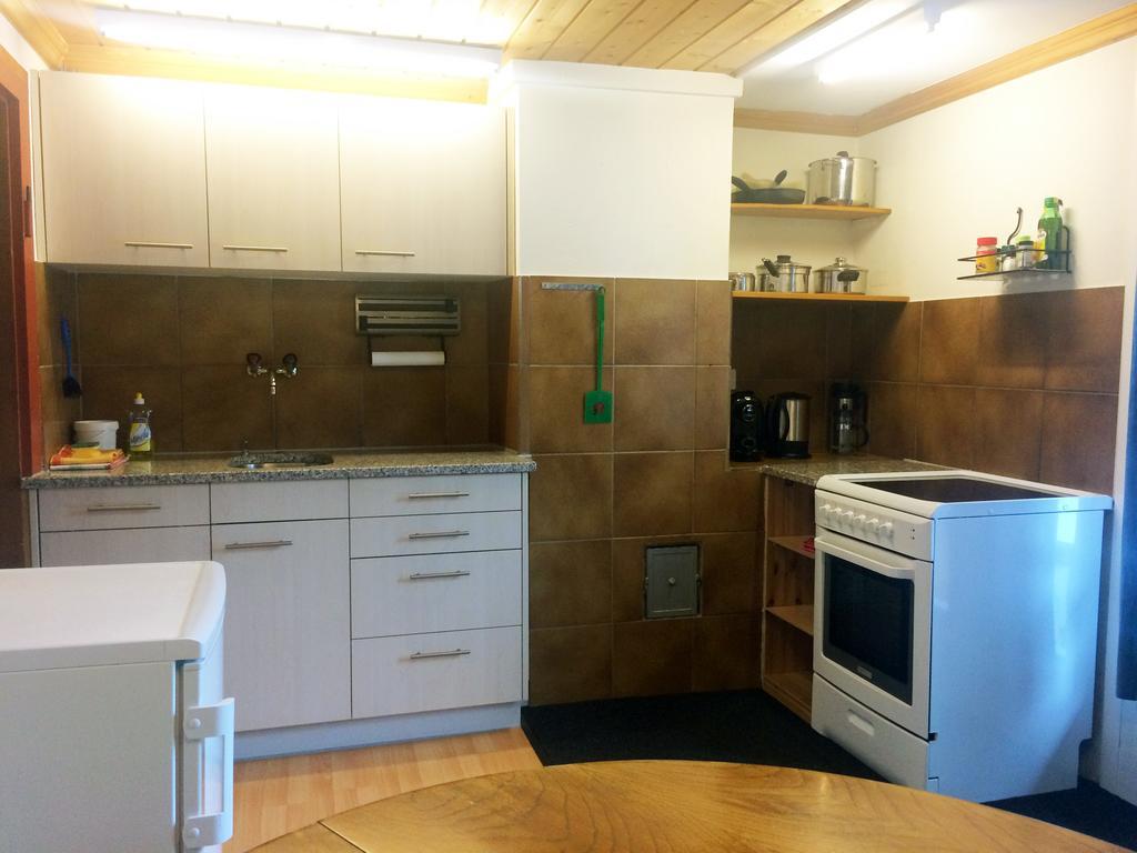 Bnb Guesthouse Lusi Frauenkirch Exteriör bild