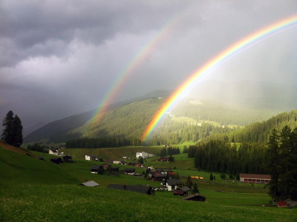 Bnb Guesthouse Lusi Frauenkirch Exteriör bild