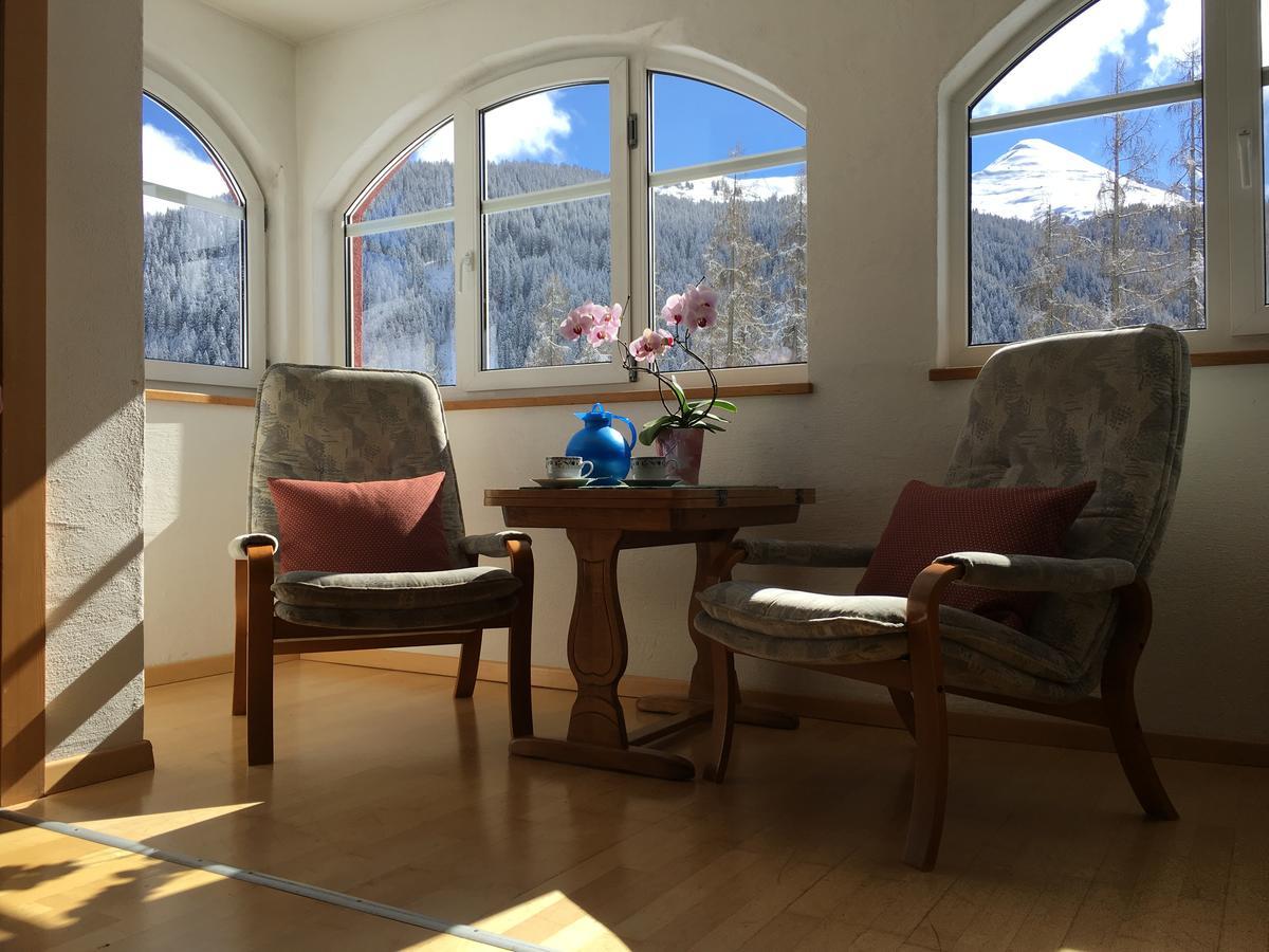 Bnb Guesthouse Lusi Frauenkirch Exteriör bild